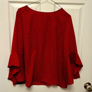 Kasper brand size PXL top. One button in the back. Perfect condition.